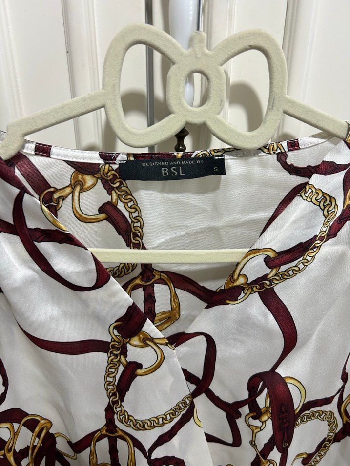 Zincir Detaylı Burgonya Rengi Uzun Kollu Bluz - Görsel 2