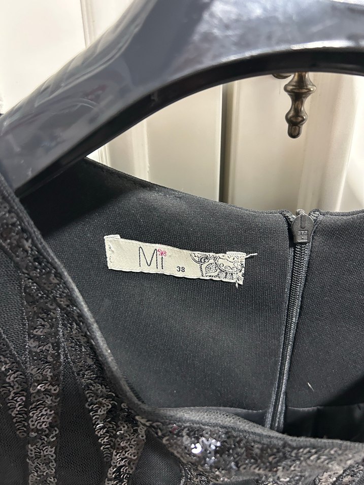 Siyah İşlemeli Midi Siyah Elbise - Görsel 3