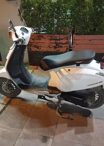 Beyaz Seramik Motosiklet Kaskı - Görsel 3