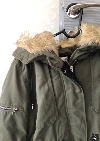 Bershka Haki Kürklü Kadın Ceket
