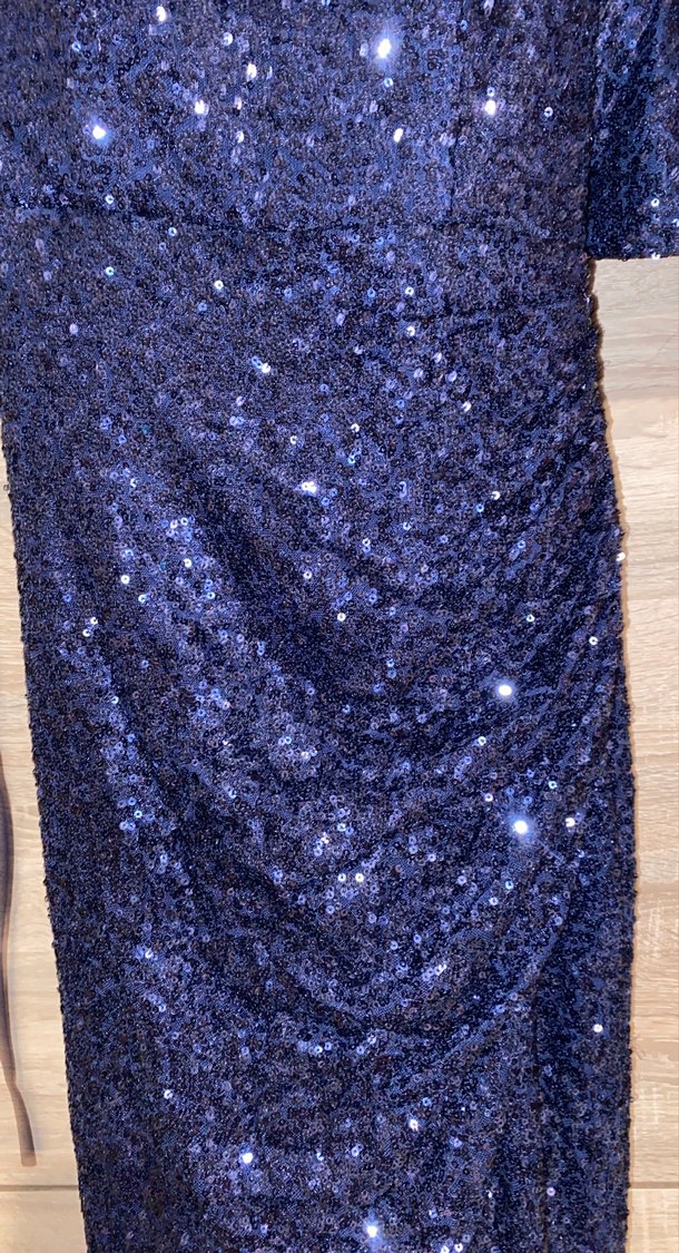 Lacivert Parlak V Yaka Uzun Abiye Elbise - Görsel 3