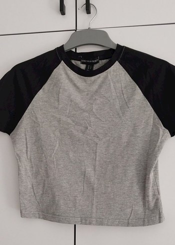 Kısa Kollu Gri Kadın Crop Top - Görsel 2