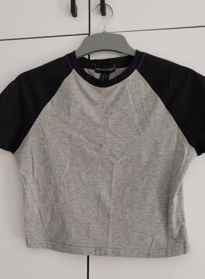 Kısa Kollu Gri Kadın Crop Top - Görsel 2