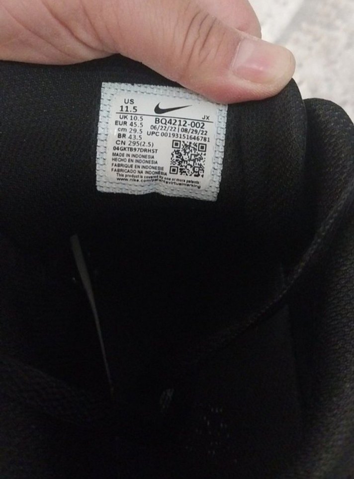 Siyah Bağcıklı Basketbol Ayakkabısı - Görsel 4