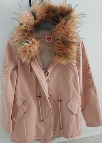 Pembe Nakışlı Uzun Kadın Mont