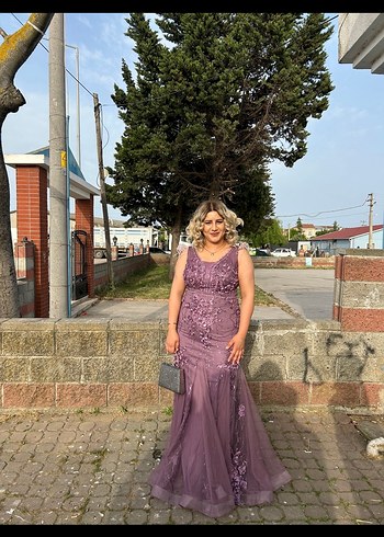 46 Beden Mor Uzun Dantel İşlemeli Abiye Elbise