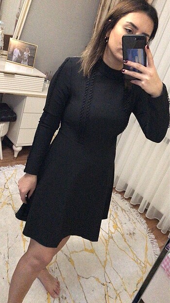 Siyah elbise kısa