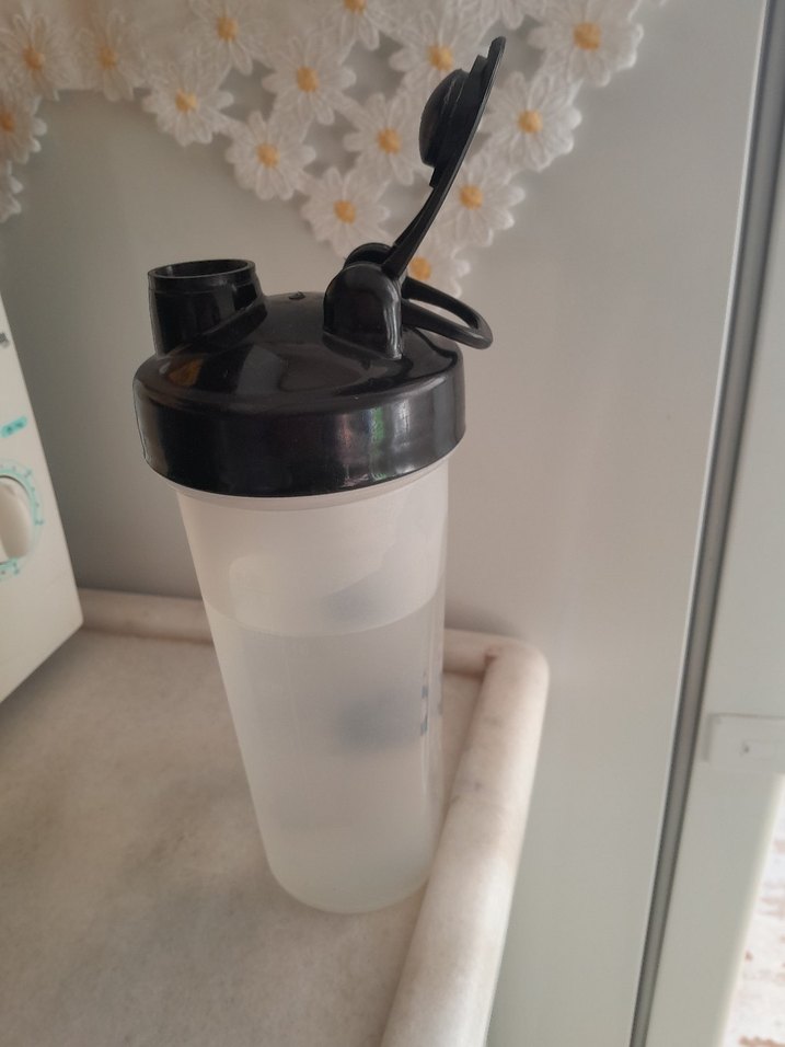 Gri Kapaklı Beyaz litre özellikli suluk - Görsel 3