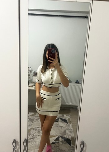 Düğmeli Beyaz Mini Etek takımı