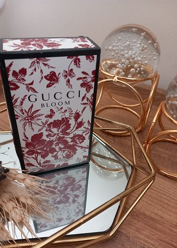  Beden Renk Gucci Bloom Kadın Parfümü 100 ml