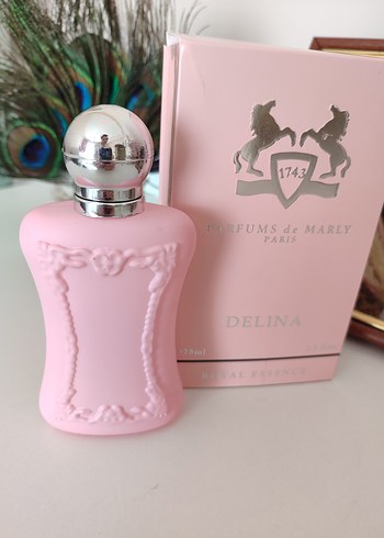 Diğer Parfums de Marly Delina Kadın Parfümü 75 ml