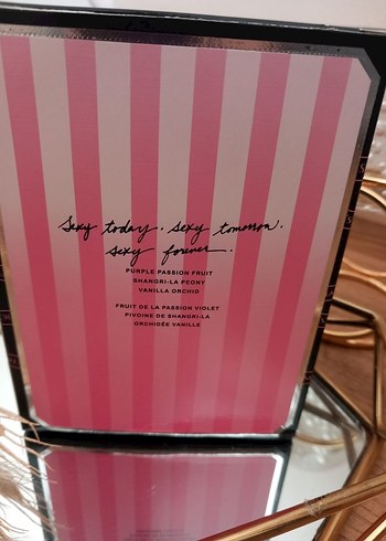  Beden Renk Victoria's Secret Bombshell Kadın Parfümü 100 ml