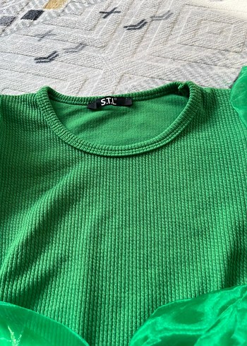 Yeşil Fırfırlı Uzun Kollu Kadın Bluz - Görsel 2