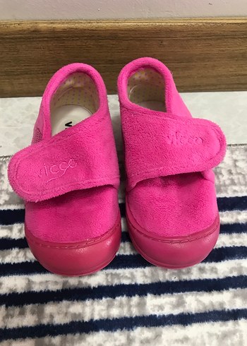 Vicco 23 numara kız çocuk pembe panduf
