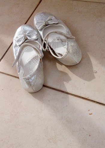 Kız Çocuk Parlak Beyaz Fiyonklu Babet - Görsel 3