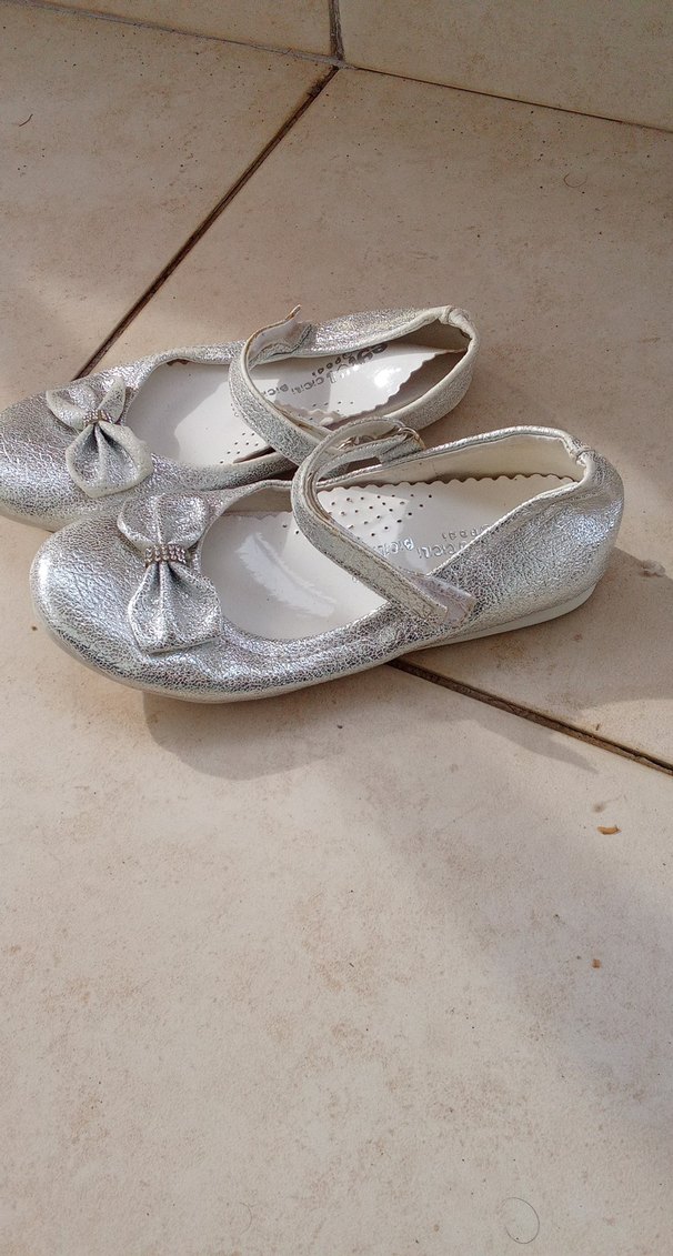 Kız Çocuk Parlak Beyaz Fiyonklu Babet - Görsel 2