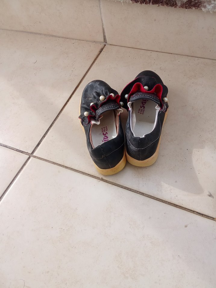 Kız Çocuk Siyah Fırfırlı Loafer Ayakkabı - Görsel 3