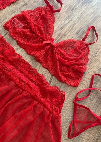 KIRMIZI ETEKLİ TAKIM - Görsel 3