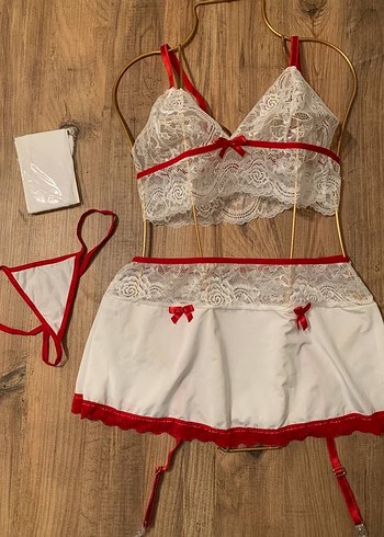 BEYAZ HEMŞİRE ETEKLİ TAKIM - Görsel 3