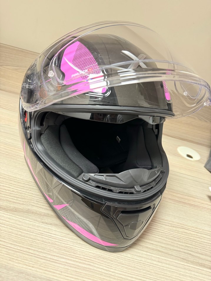 Pembe Baskılı Parlak Biker Motosiklet Kaskı AXOR - Görsel 2