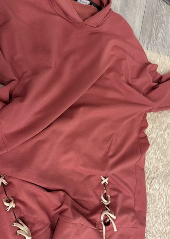 Bordo Zincir Detaylı Uzun Kollu Sweatshirt