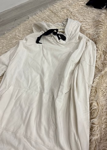Kadın Beyaz Kapüşonlu Uzun Kollu Sweatshirt