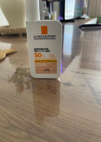 La Roche Posay La Roche-Posay Anthelios Ultra Koruyucu SPF 50+renkli güneş krem