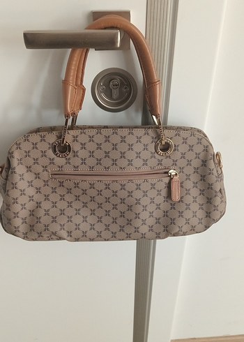 Tergan Bej Zincir Detaylı Modern Klasik Deri Çanta