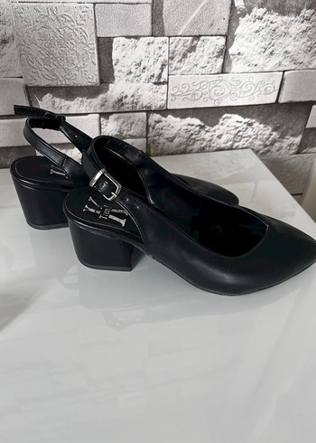 Siyah Tokalı Kadın Topuklu Ayakkabı - Görsel 5