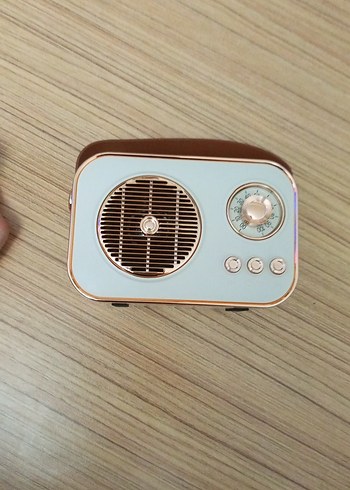 Beyaz Retro Taşınabilir Müzik Sistemi - Görsel 2