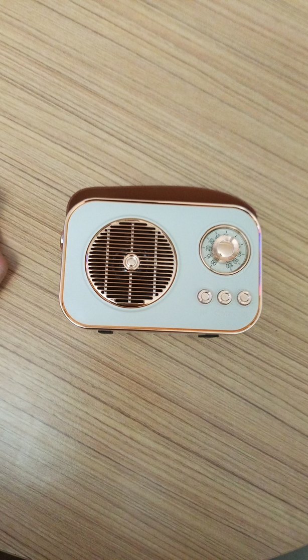 Beyaz Retro Taşınabilir Müzik Sistemi - Görsel 2