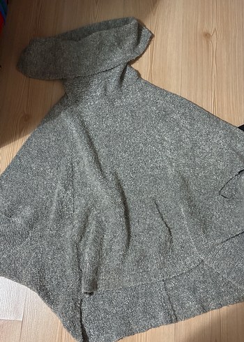 LC Waikiki Gri Boğazlı Kadın Triko panço