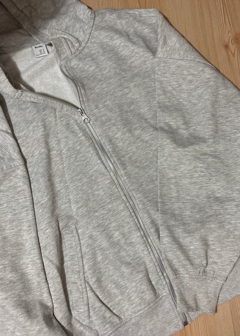 s Beden gri Renk Gri Kapüşonlu Fermuarlı Kadın Sweatshirt bershka