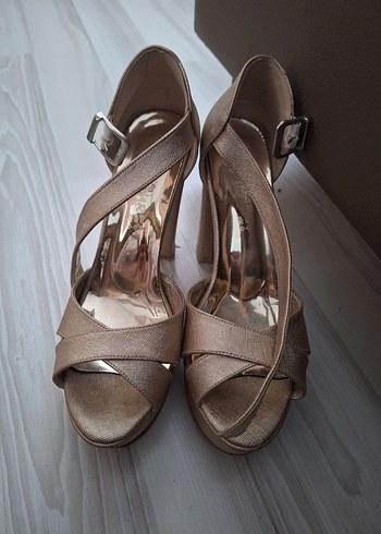 Bej Yılan desenli yüksek topuklu Ayakkabı - Görsel 3