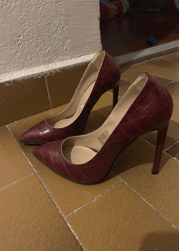 Koton Bordo Yılan Desenli Deri Stiletto