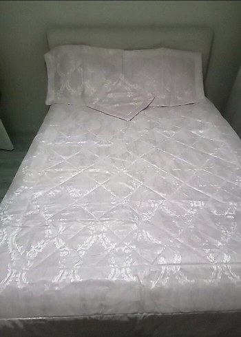 Pembe Yatak Örtüsü - Görsel 3