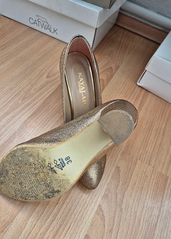37 Beden altın Renk Altın Rengi Tokalı Stiletto Topuklu Kadın Ayakkabı