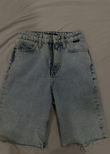 32 Beden Gri Bol Kesim Mini Denim Şort / Şortolon