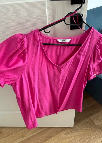 LC Waikiki Pembe V Yaka Düğmeli Kadın Bluz