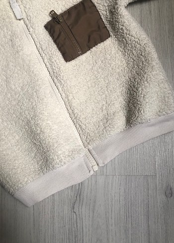 Erkek Çocuk Beyaz Tüylü Ceket - Görsel 6