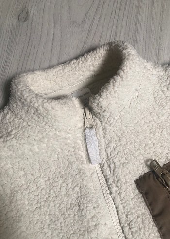 Erkek Çocuk Beyaz Tüylü Ceket - Görsel 4