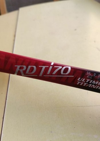yonex Kırmızı Tenis Raketi