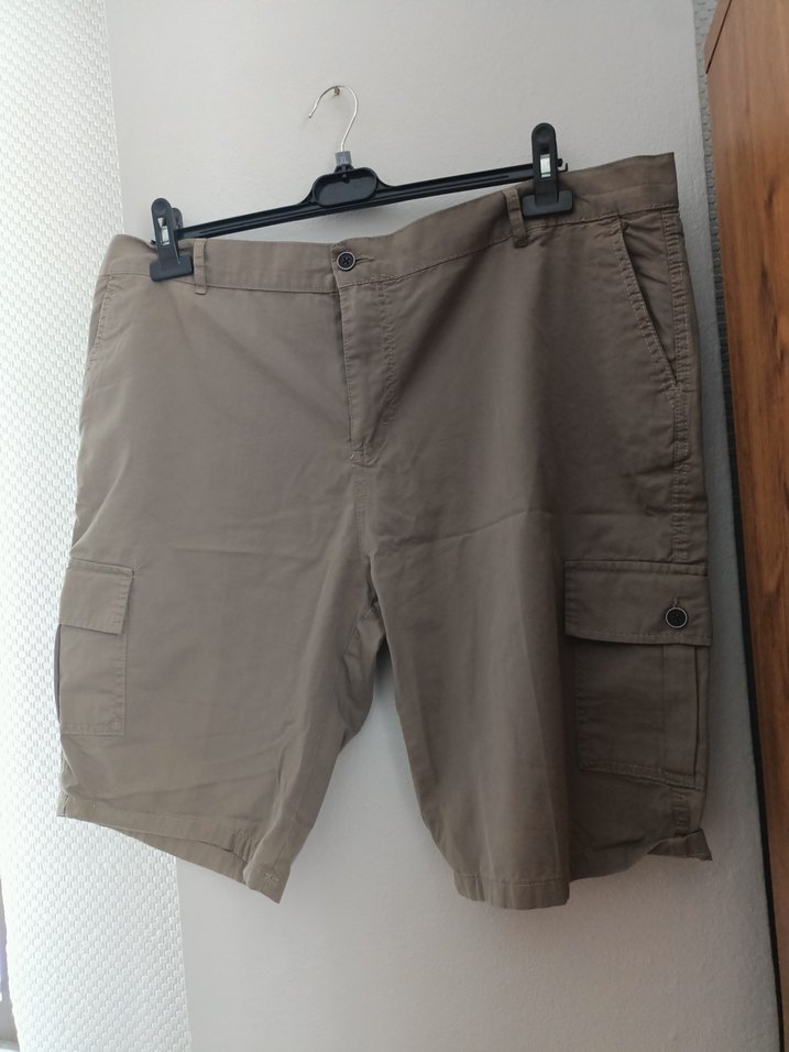 Gri Kemerli Erkek Bej Şort - Görsel 3