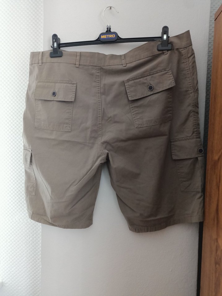 Gri Kemerli Erkek Bej Şort - Görsel 4