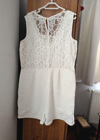 V Yaka Dantel Detaylı tulum - Görsel 4