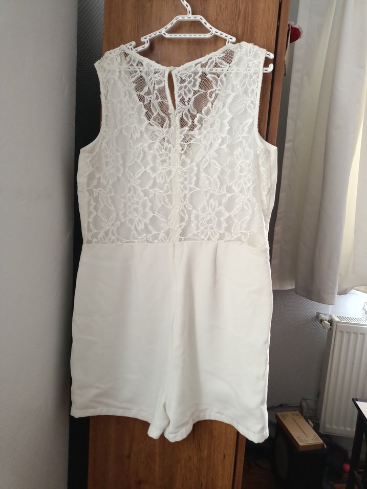 V Yaka Dantel Detaylı tulum - Görsel 3