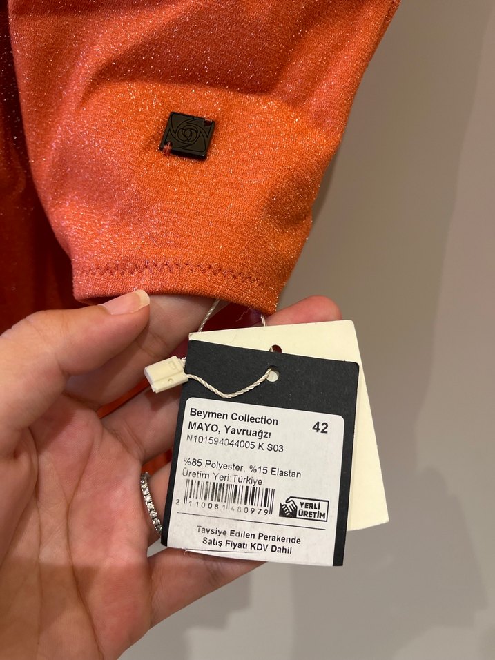 Parlak Kırmızı, Kolsuz, V Yaka Kadın Mayo - Görsel 2