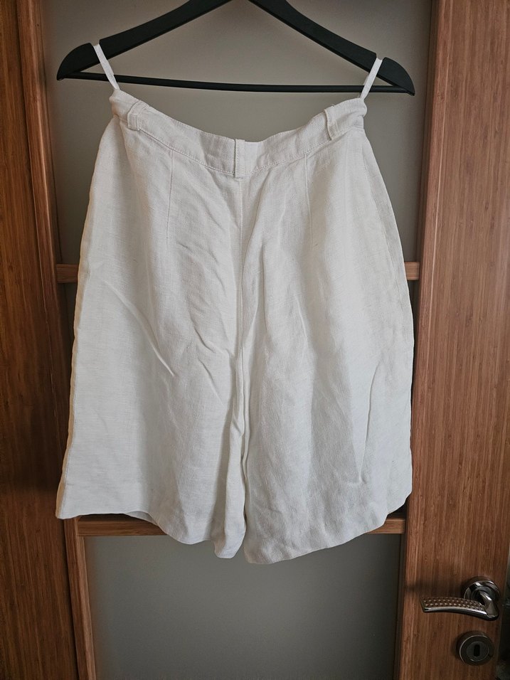 Beyaz Kadın Keten Bermuda Şort - Görsel 2