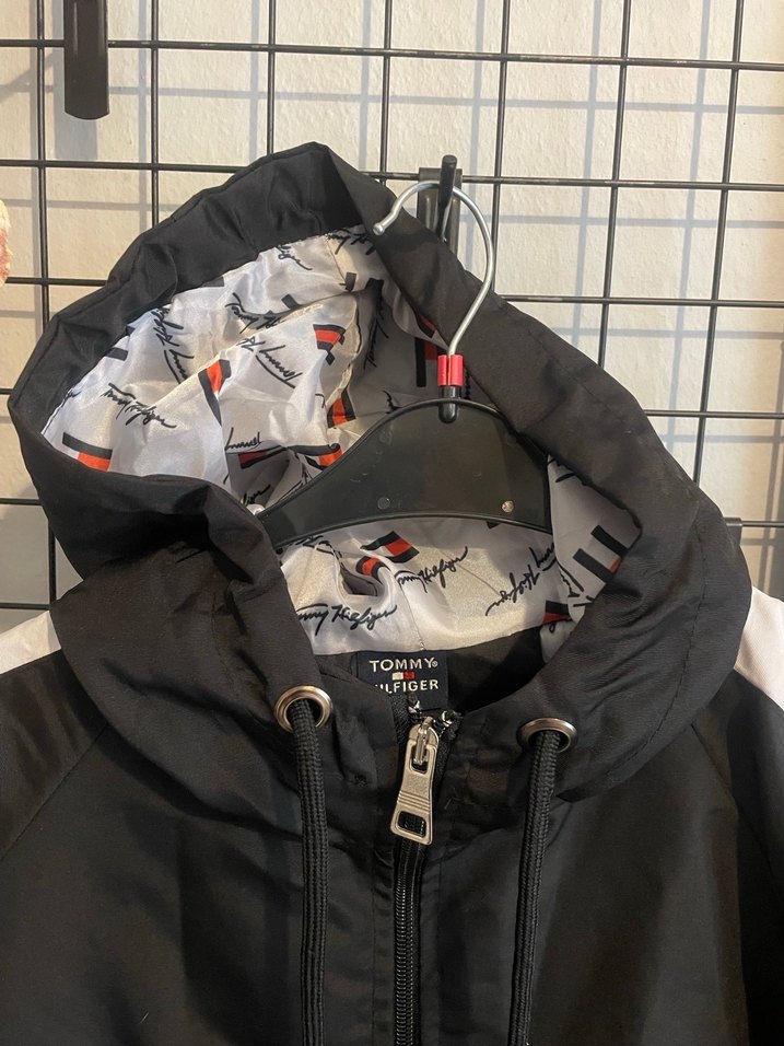 Erkek Siyah Kapüşonlu Fermuarlı Ceket - Görsel 2