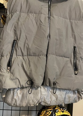 Gri Fermuarlı Kapüşonlu Kadın Yelek - Görsel 2